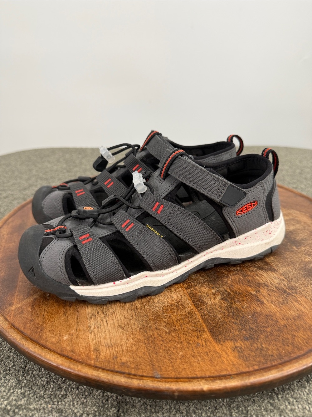 Keen Sandals Kids Youth 4 Gray Black Sport Fisherman Water Shoes Closed Toe Wash